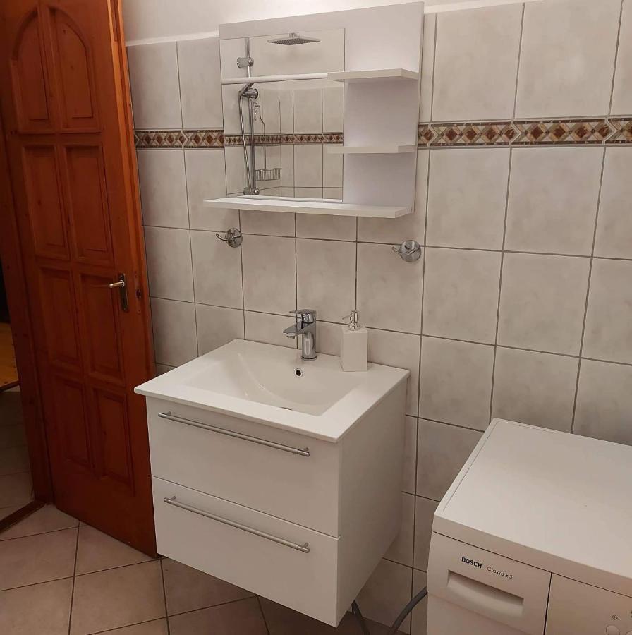 Rege Apartman 2 Alsoors Exterior photo