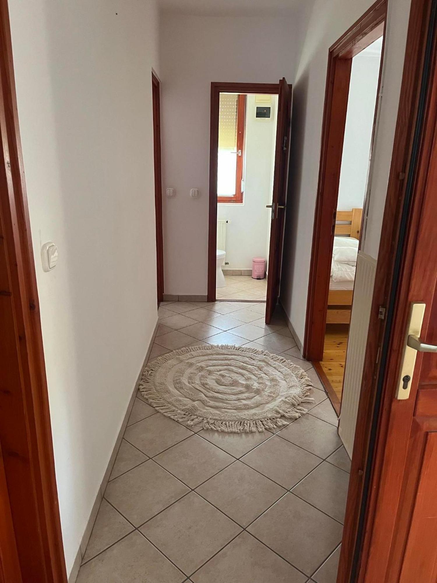Rege Apartman 2 Alsoors Exterior photo